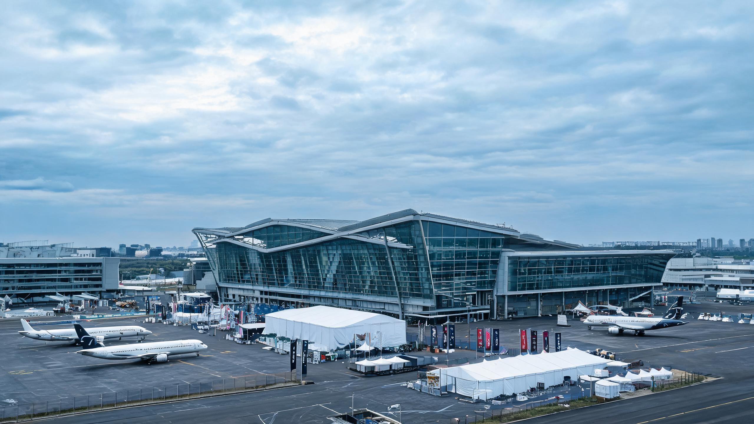 第四届CATA航空大会开幕：AI深度融合民航，东航数智化成果亮相
